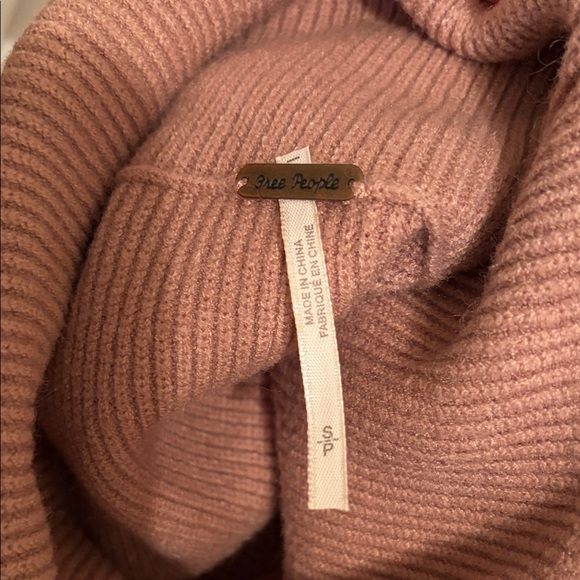 We The Free; Free People Cozy Brown Turtleneck Sweater - Picture 7 of 8